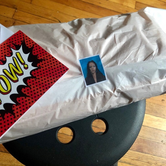 Meet Your Posher, Celina - Picture 1 of 2